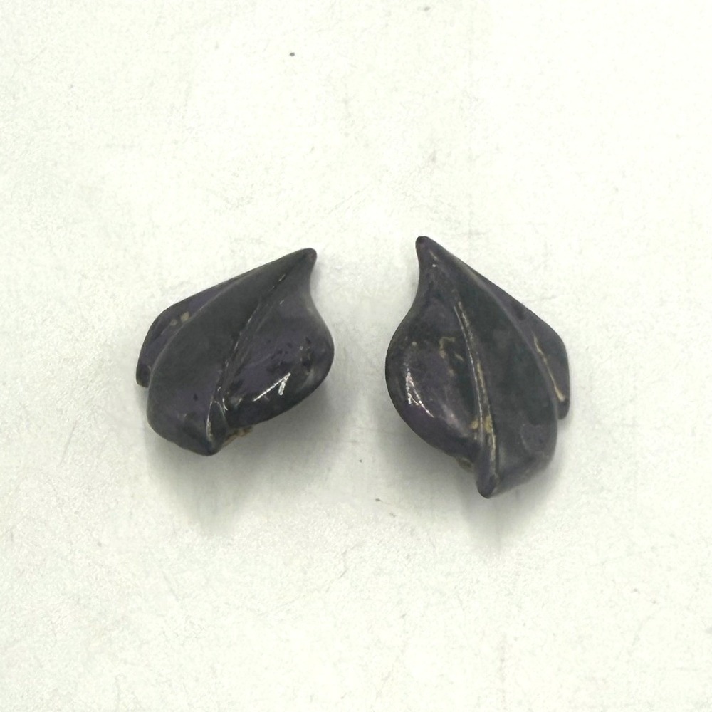 Vintage Purple Enamel Leaf Clip On Earrings Mid Century Modern Stylized Jewelry